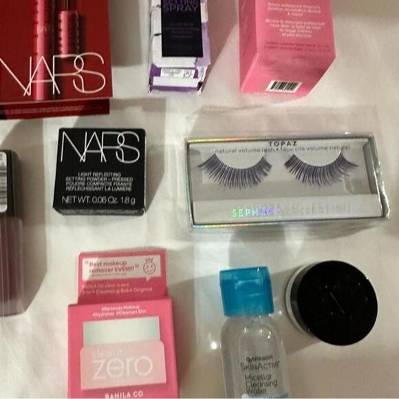 Ulta Ultimate Makeup Bundle set - Picture 4 of 13